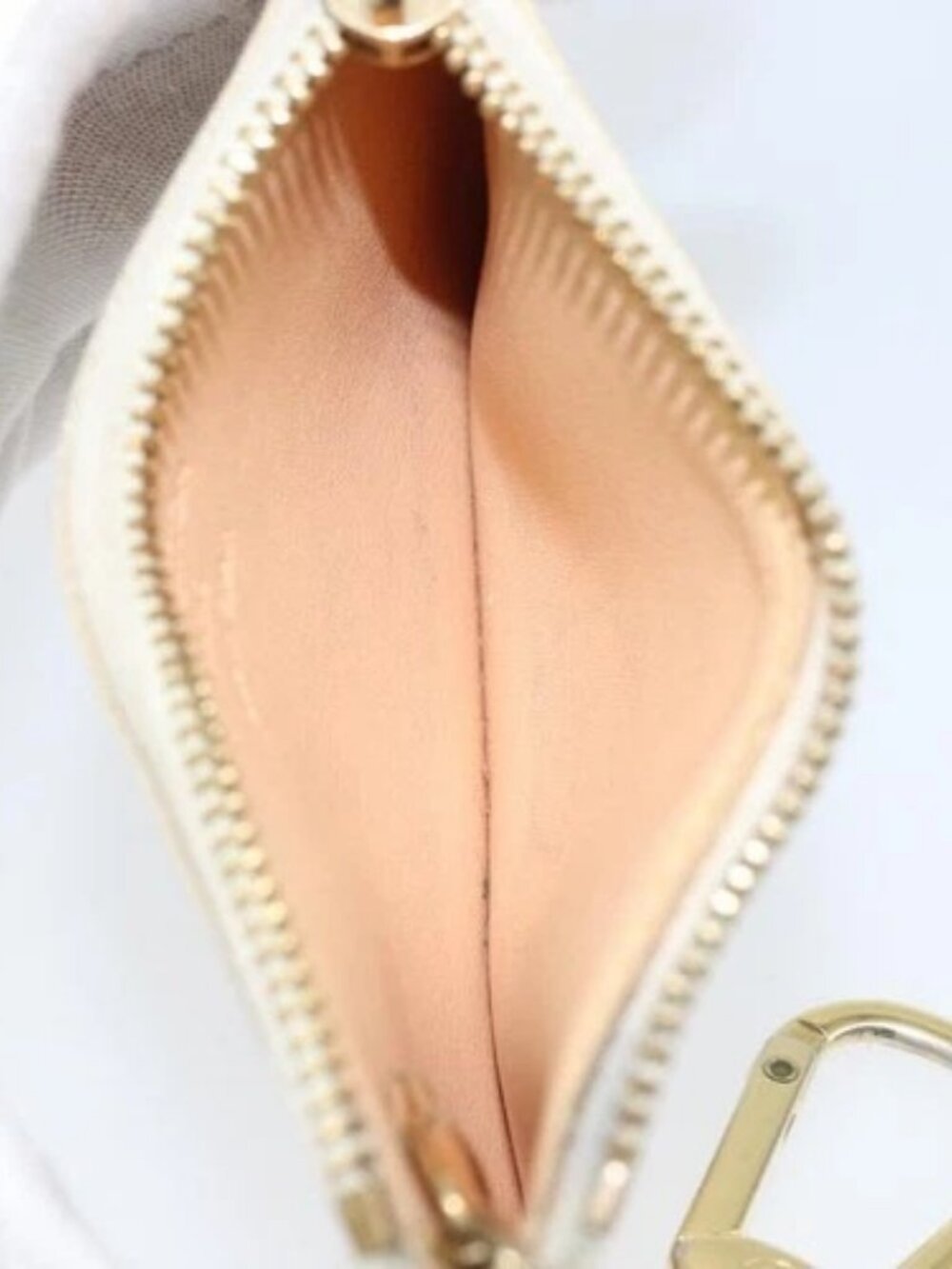 LOUIS VUITTON Monogram Multicolor Pochette Cles Purse White M92655 Auth 172025 - Picture 10 of 16